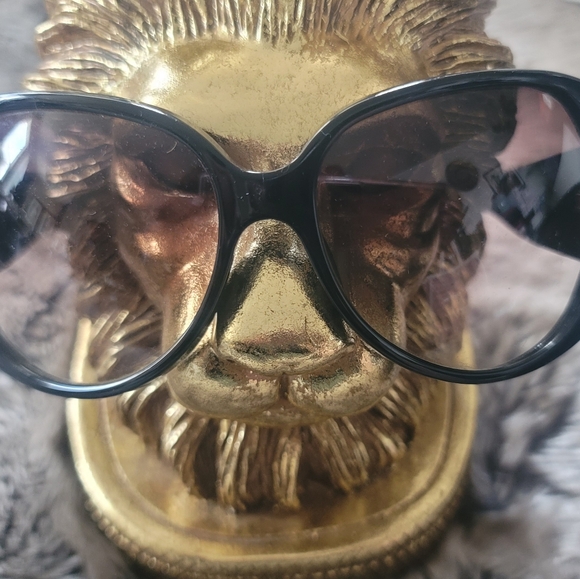 Vintage Gucci Sunglasses with case & cleaning cloth. - Picture 6 of 9